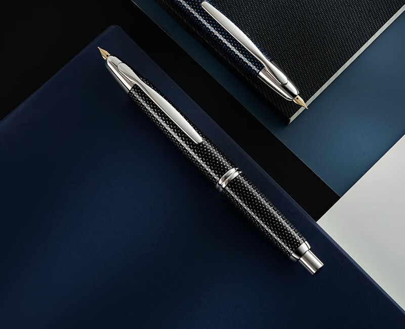 百乐黑武士 日本pilot百乐capless黑武士钢笔按压18k金尖絣布纹黄铜