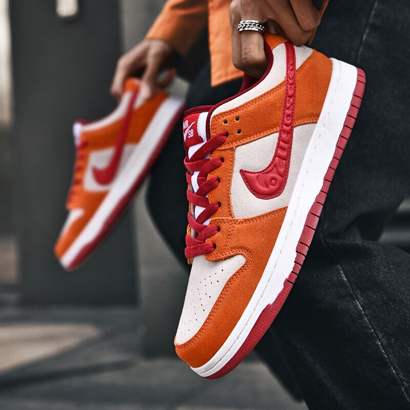 耐尅联名官网 dunksb冰雪奇缘板鞋ow联名空军一号冬季低帮 dunk