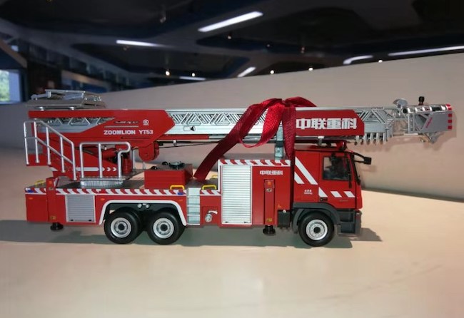 150中联重科53m云梯消防车合金工程车模型成品纪念品摆件