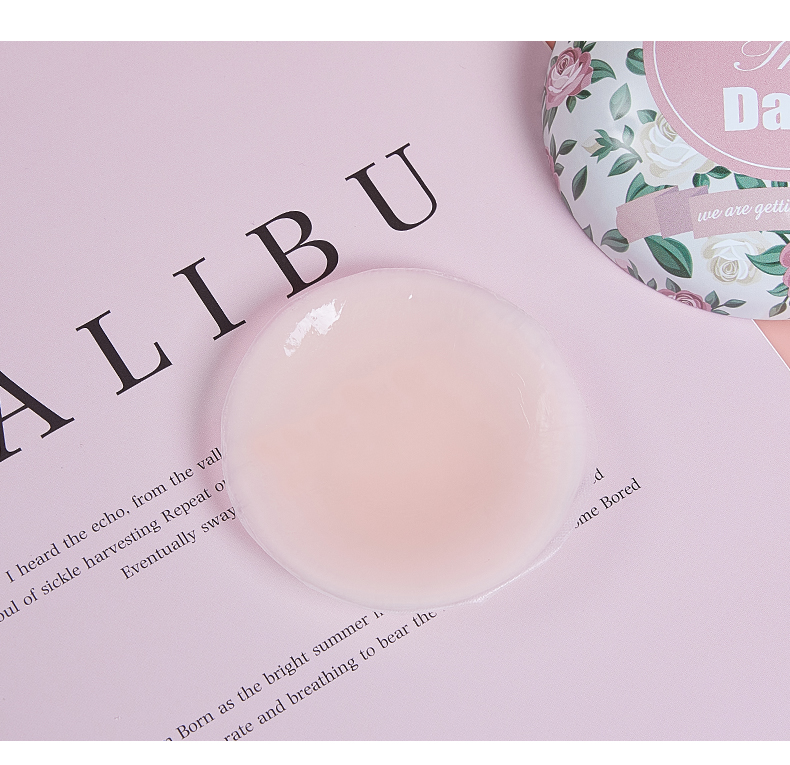 仙女的芬格美硅胶胸贴女婚纱重复用薄款吊带裙夏季透气防凸点防走光