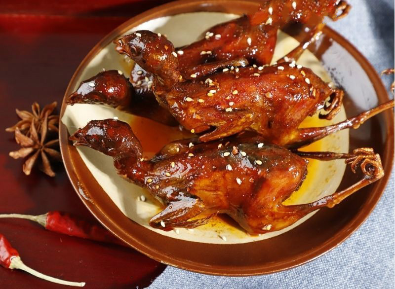 辣咻咻鹌鹑100g四川自贡特产美味冷吃系列熟食即食网红零食鹌鹑100g香