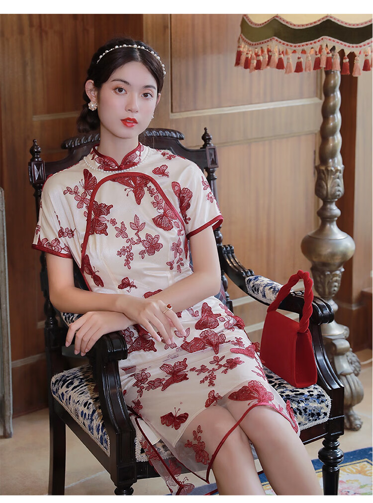 礼槿爷江南蝶新款杏色刺绣连肩元宝襟长旗袍年轻款少女杏色xs