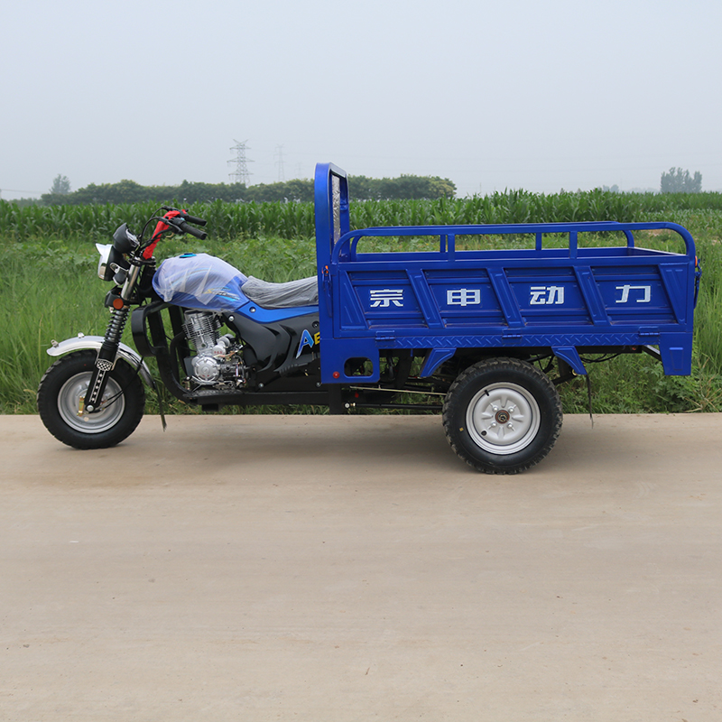 三轮摩托车农用燃油自卸型家用载重王货运三轮车自卸型300水冷13乘2米