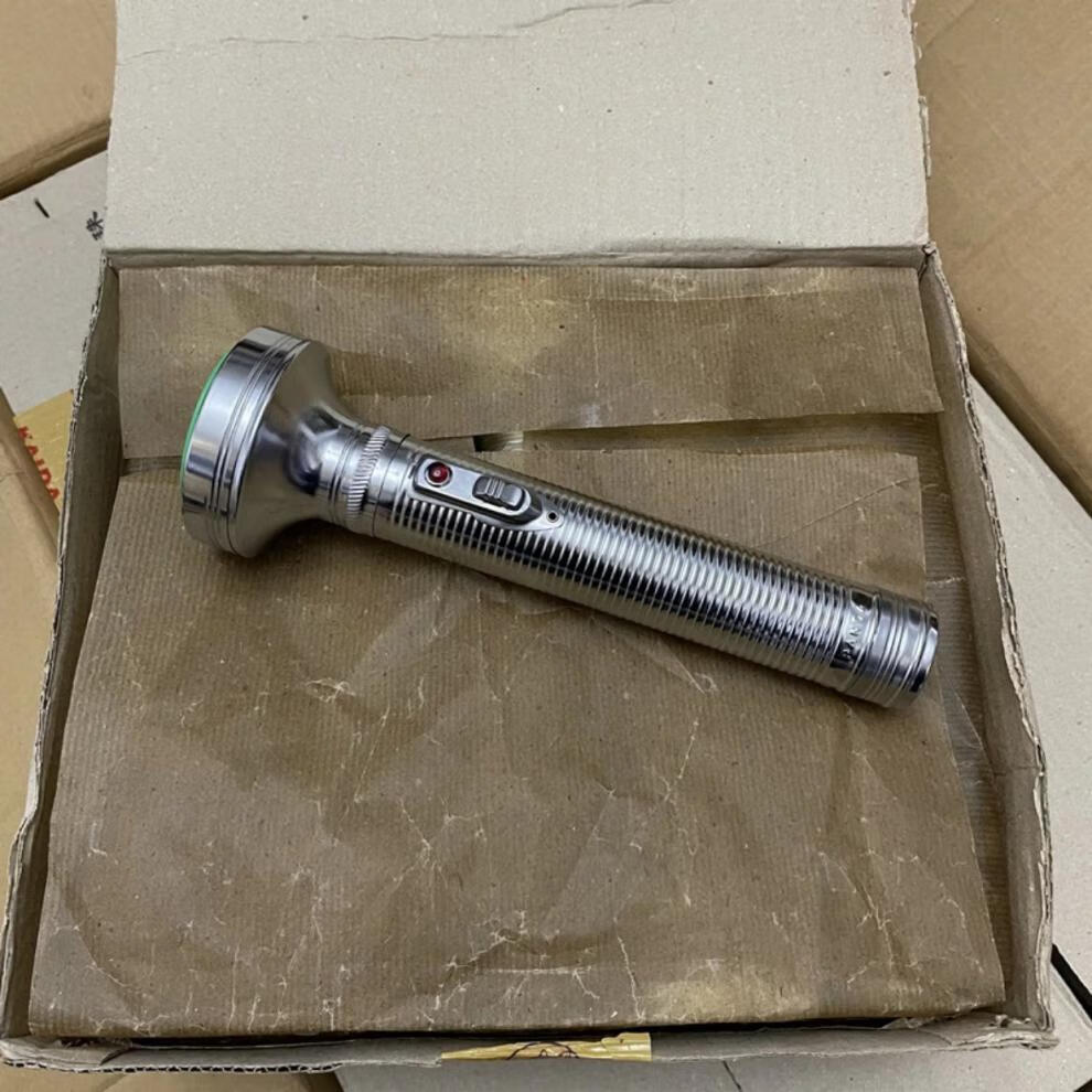 【复古怀旧】虎头牌手电筒库存老式3节1号电池全新手电家用道具暖光