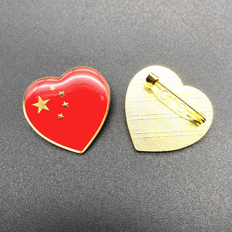 林越 中国爱心徽章五星红旗国庆节团体活动胸针旅游爱国胸章别针扣