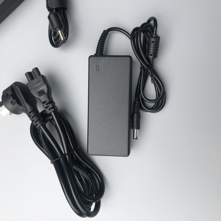 现货全新ausu华硕19v474a华硕电源线笔记本电源适配器19v175a小口