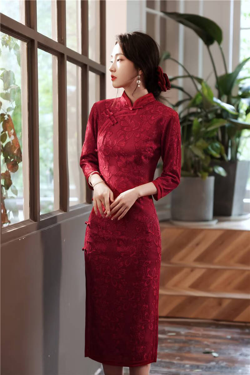 俞兆林红色改良蕾丝长旗袍中国风新娘敬酒服回门装中长袖优雅结婚礼服