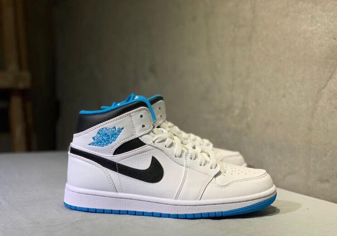 运动跑鞋aj1二次元小闪电扣碎黑白熊猫板鞋男鞋女鞋篮球鞋聨名同款