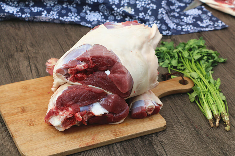 带皮羊腿3000g整条羊腿6斤切块发货放养农家小山羊新鲜生羊肉