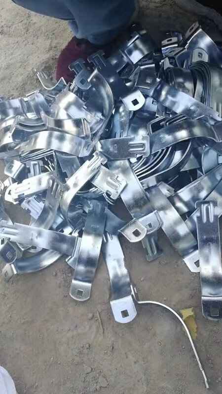 中央管道木托抱箍木哈夫防腐减震保温pe橡塑管托聚氨酯管托 dn50管径