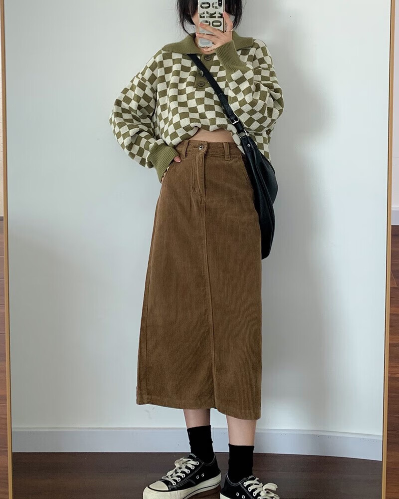虞智轻奢品牌秋冬咖色灯芯绒半身裙女冬季高腰棕色a字裙子咖啡色半裙