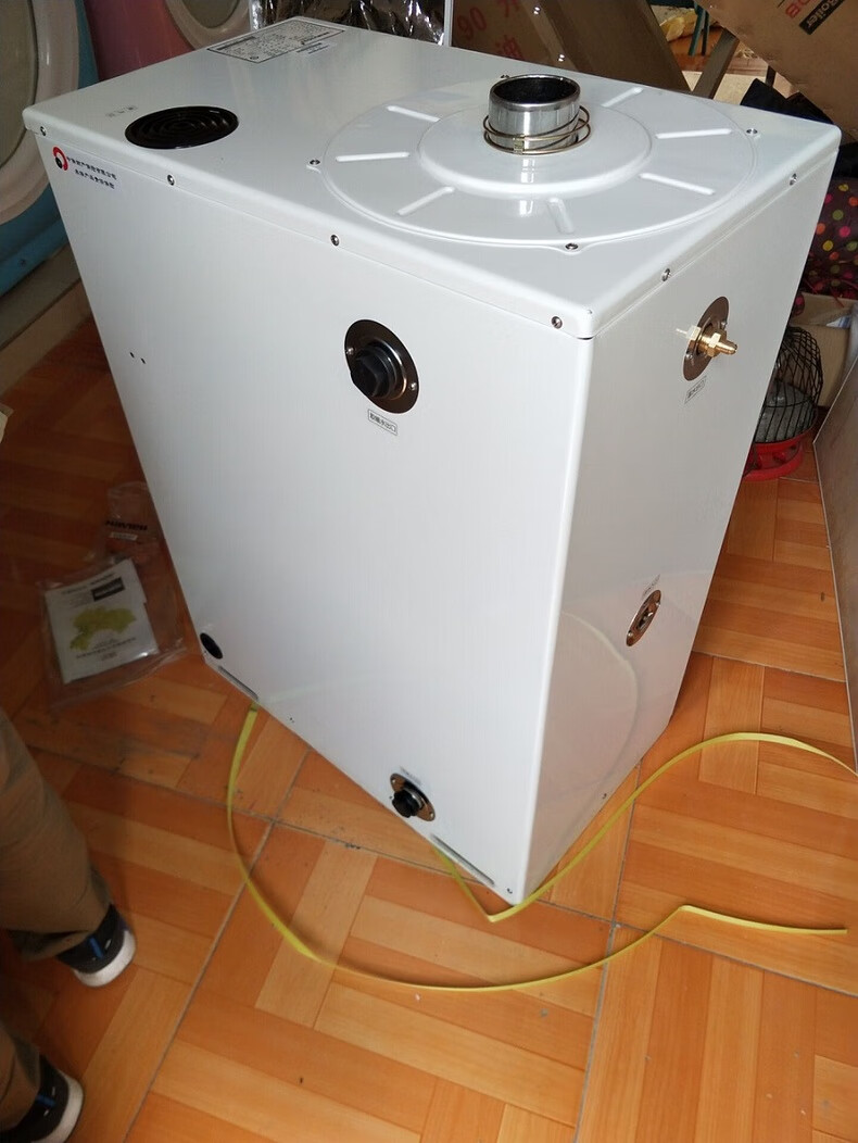 韩国庆东纳碧安356st燃油燃气亚克力游泳池商用供热水原装锅炉白色