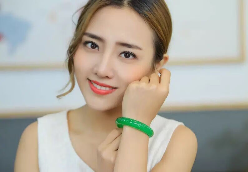 溯悠帝王绿翡翠手镯货绿手镯女款翡翠玉手镯绿全绿翡翠镯子带证书6566