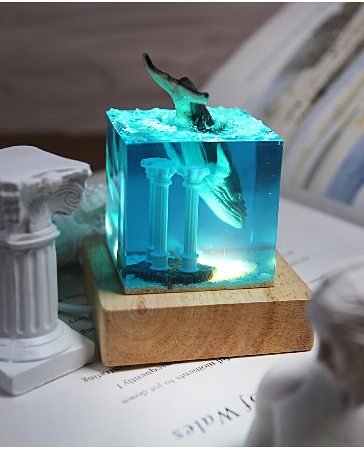 海洋滴胶夜灯文创树脂手工品创意情侣礼物海洋鲸鱼usb滴胶小夜灯桌面