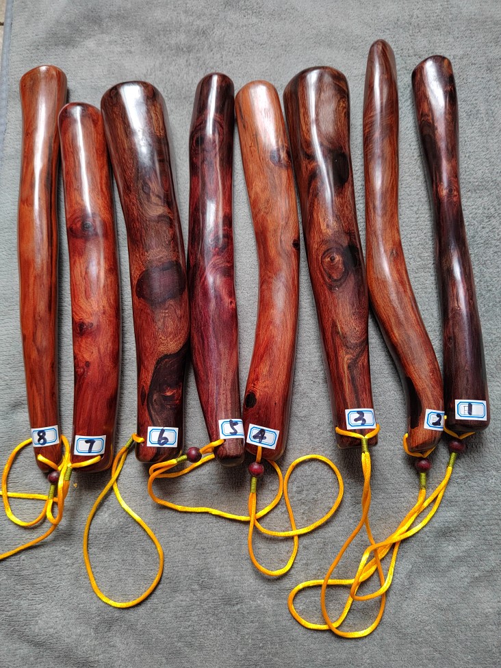 送母亲黄花梨按摩棒越南紫檀柳鬼脸随型把玩木棍原木料防身长短棍按摩