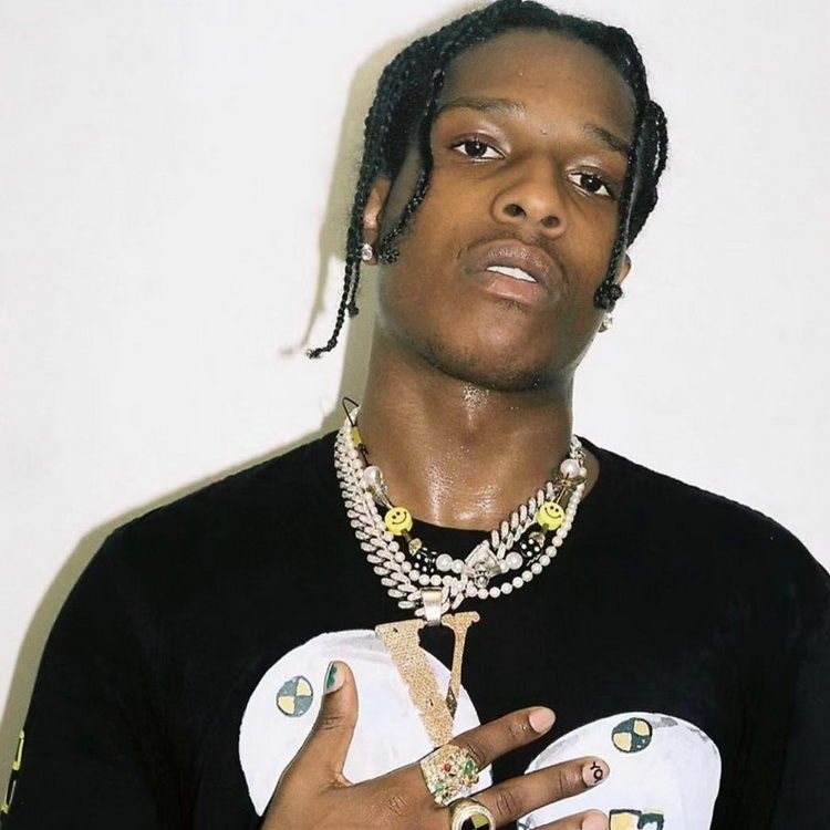 林越 同款evae项链蝴蝶笑脸嘻哈国潮项链rocky同款笑脸骰子 绿色圣诞