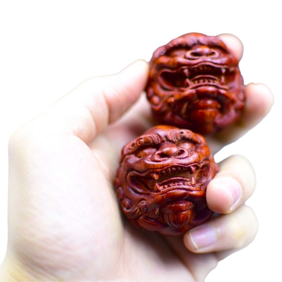 檀木木雕狮子头健身球手球木质工艺品红酸枝木雕刻手球手把件生日礼物