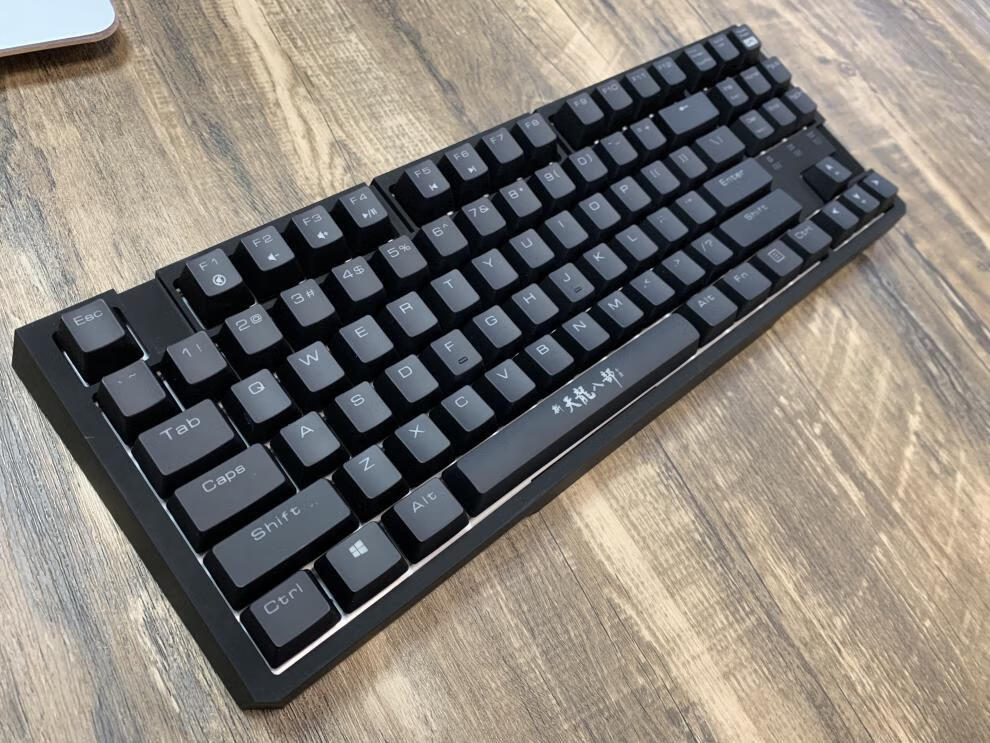 高特轴体可插拔104键机械键盘青轴黑轴茶轴游戏电竞专用网红网吧 k101