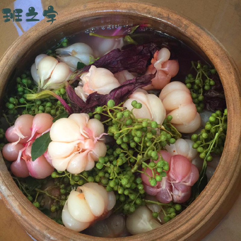 恩施巴东特产土家风味老坛泡菜酸菜泡蒜泡大蒜鲜蒜嫩蒜白皮蒜