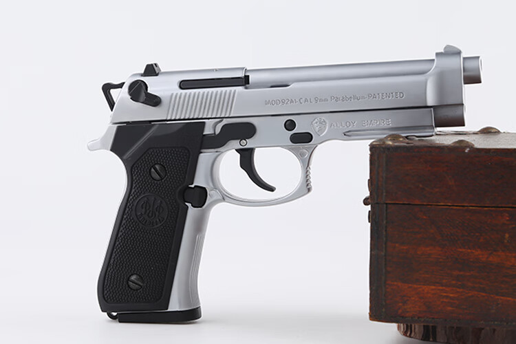 1205m1911柯尔特沙鹰模型玩具枪合金枪模军事收藏礼品可拆卸可抛壳不