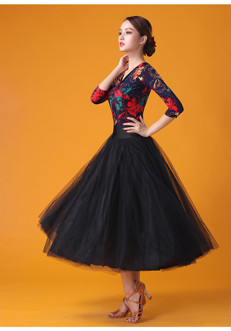 拉丁舞套装服装女成人跳舞练功服中袖新款舞衣摩登舞上衣交谊舞蹈衣服