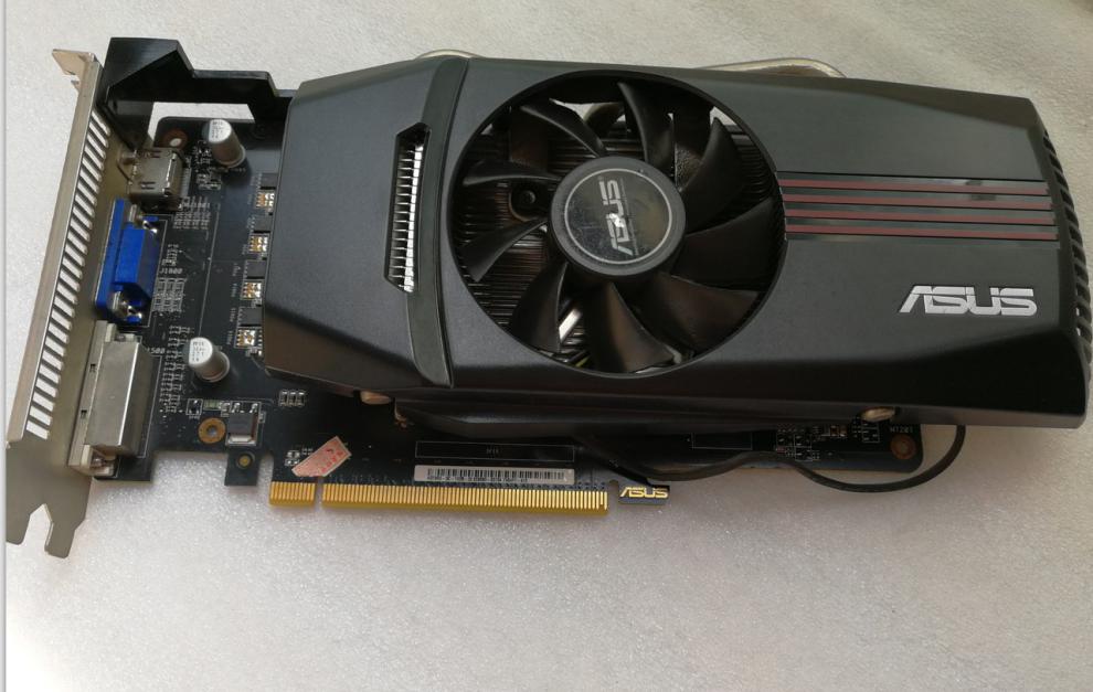 蓝宝石/华硕hd7850 1g/2g d5 256位 游戏台式机显卡 71000分 2gb