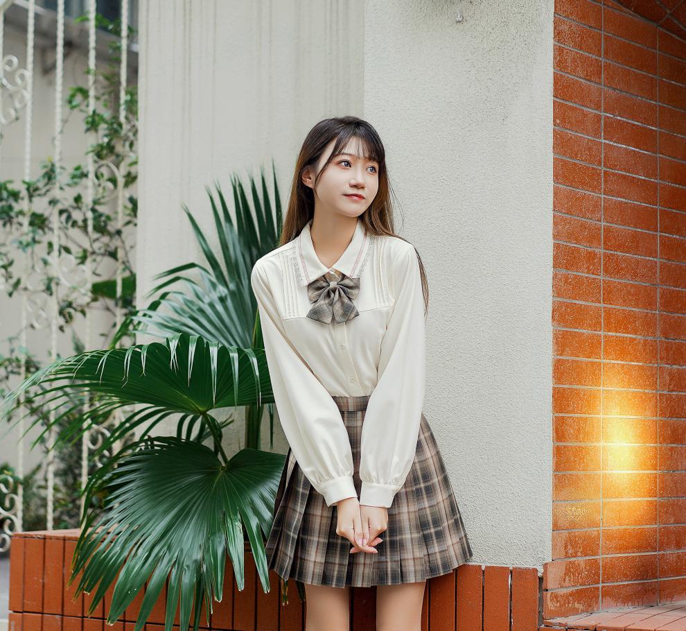 御茶家原创米色蕾丝领衬衫jk制服女百搭基础款秋冬季现货米色蕾丝领