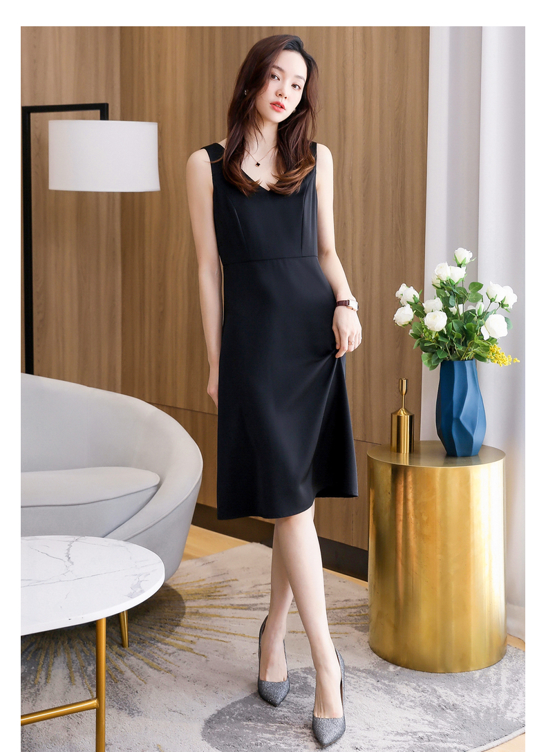 夏季无袖背心小个子大码a字裙v领中长款裙子女 单件香槟色无袖连衣裙