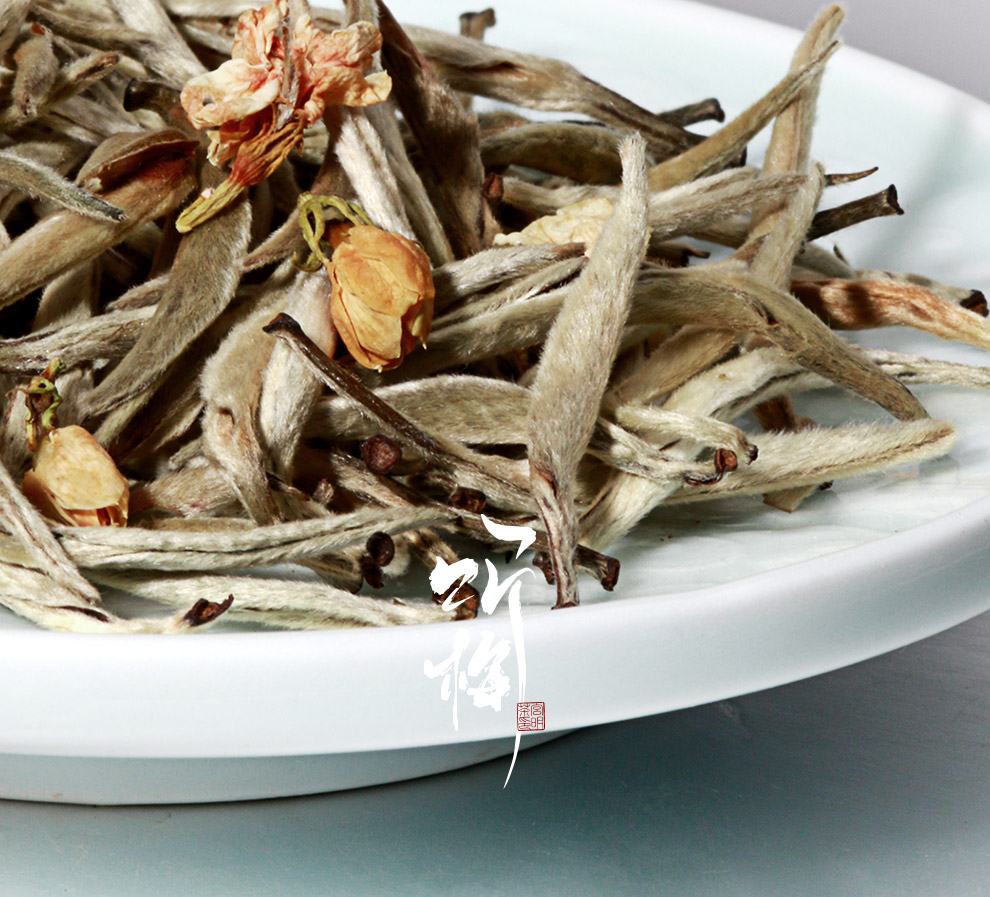 茶叶听梅云南生态古树茉莉白茶古法茉莉花茶白毫银针散茶