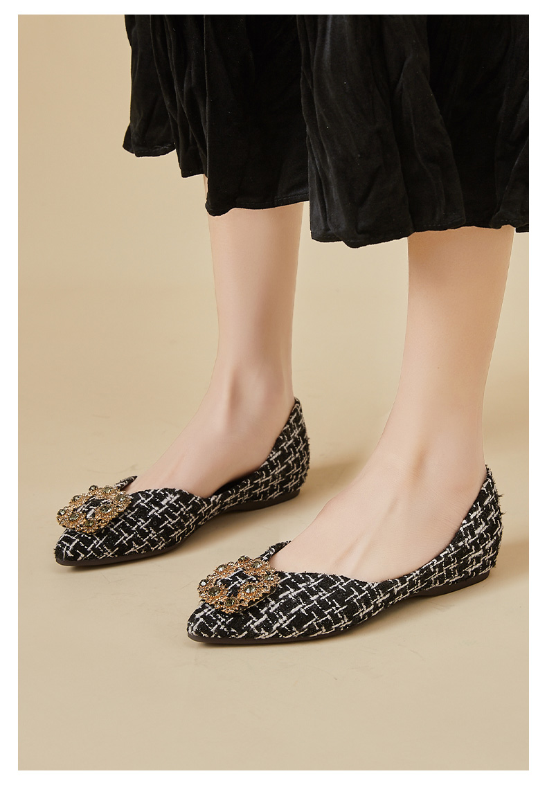 达芙妮平底单鞋女2022年春季新款法式女鞋方扣浅口平底尖头软底鞋子