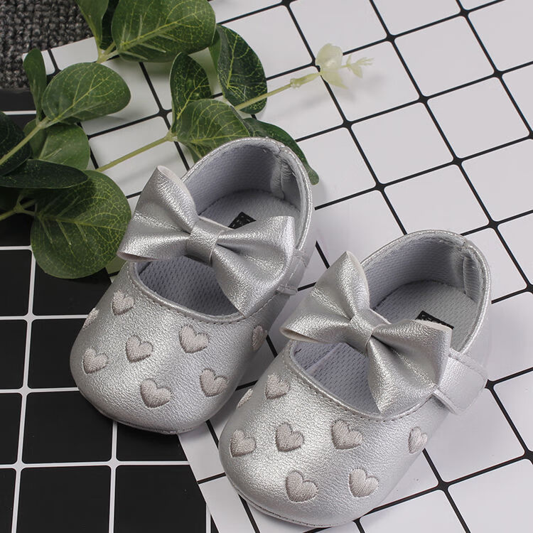 女宝宝学步鞋绣花心形春秋款公主鞋岁婴儿鞋白色绣花心内长110cm