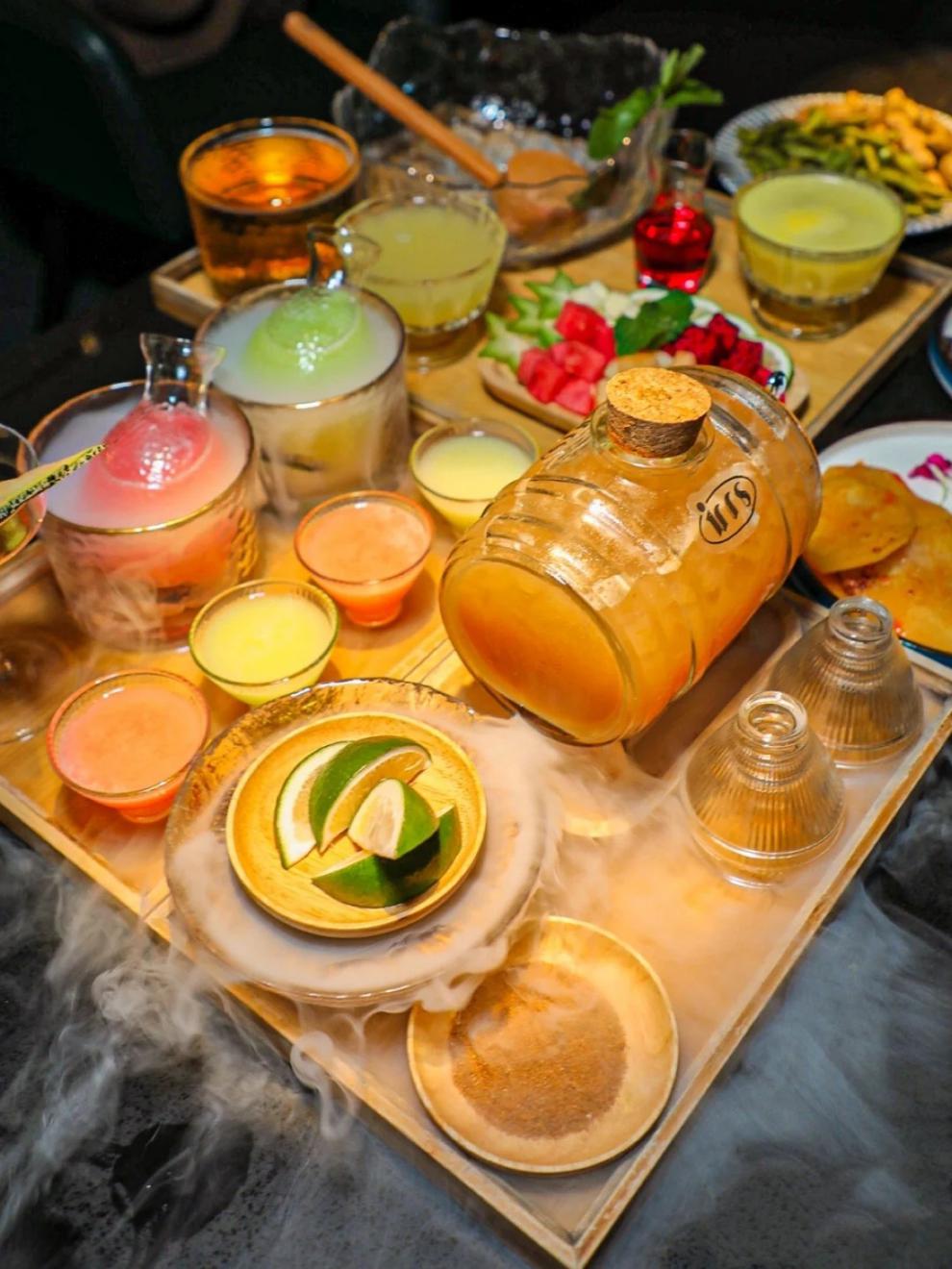 贰麻酒馆贰二麻网红小酒馆鸡尾酒杯架玻璃小酒杯雪梨桶斗笠杯酒馆斗酒