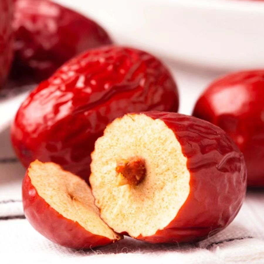 红枣新疆大红枣煲汤零食泡水正宗和田大枣特产批发正宗和田大肉枣2斤