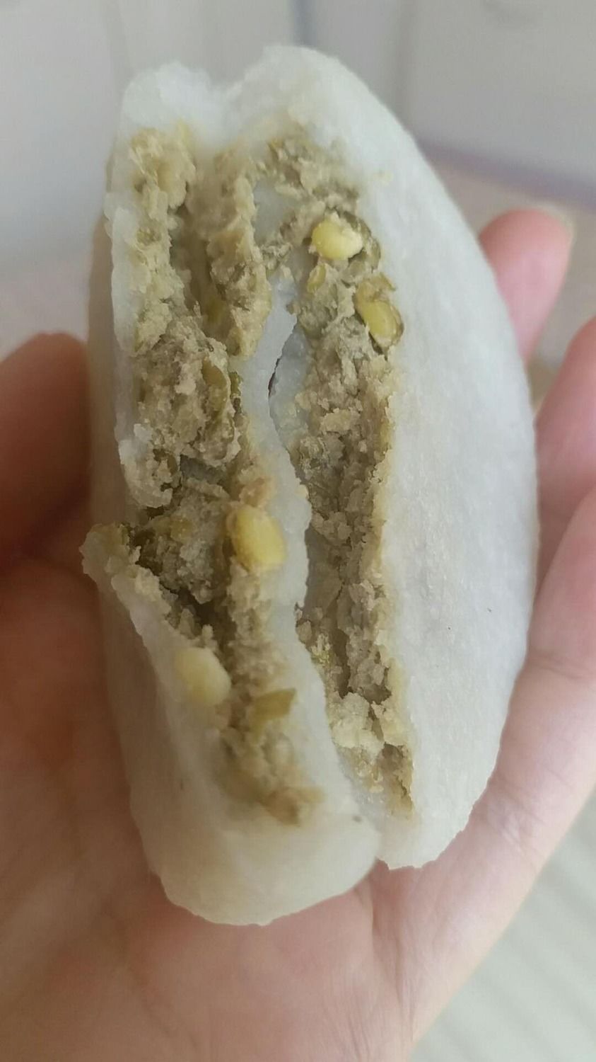 湖北特产绿豆糍粑湖北特产农家纯手工糯米绿豆馅咸味糍粑年糕小吃粑粑