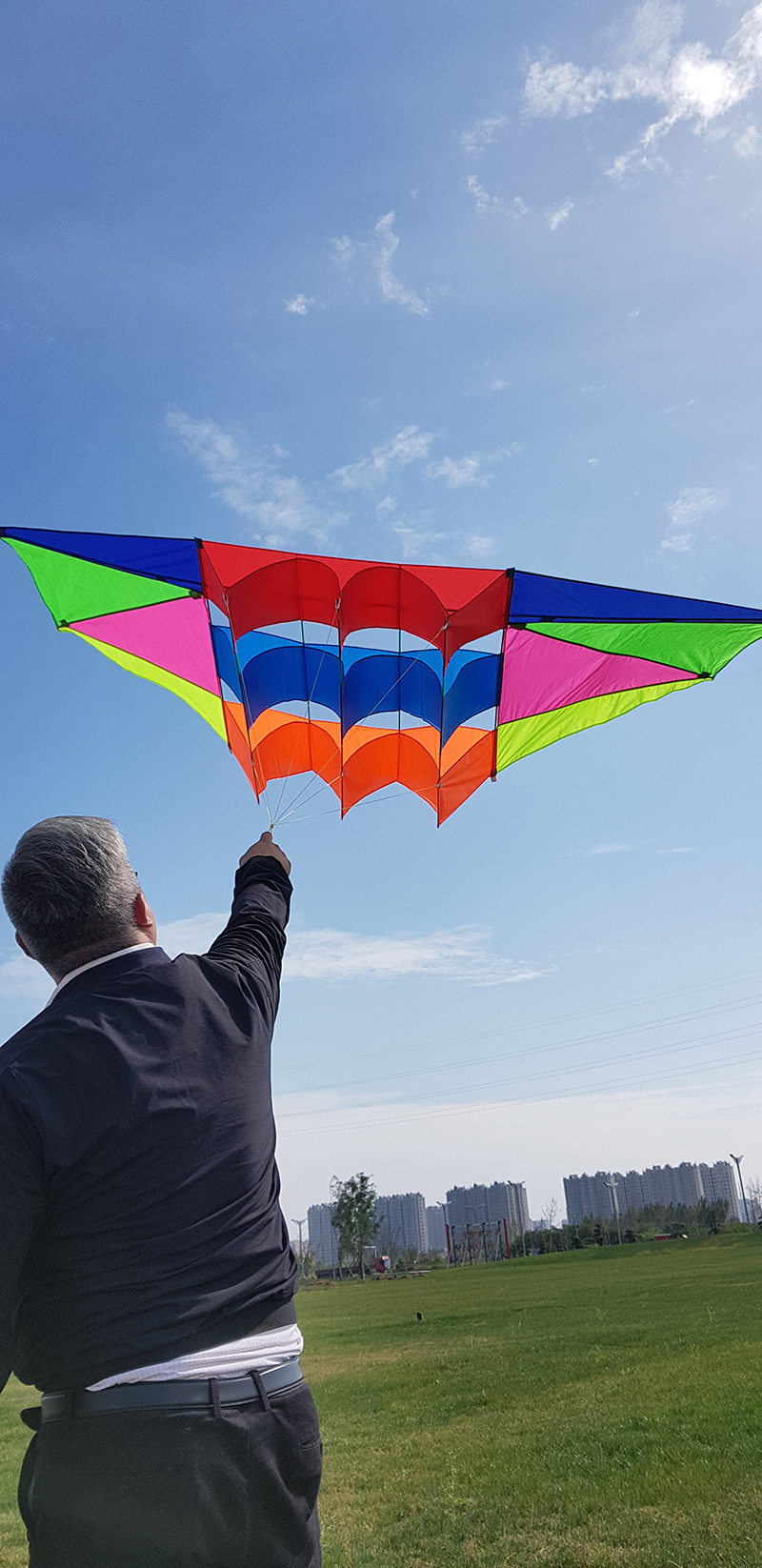 雷达风筝滑翔机微风易飞飘尾伞布树脂杆转尾潍坊保飞成人长尾 2.