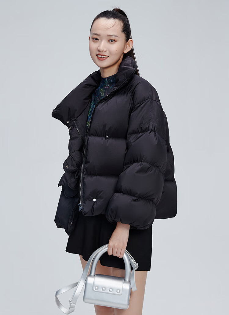 艾莱依短款羽绒服女2021年新款白鸭绒高端设计感小众冬装羽绒外套炭黑