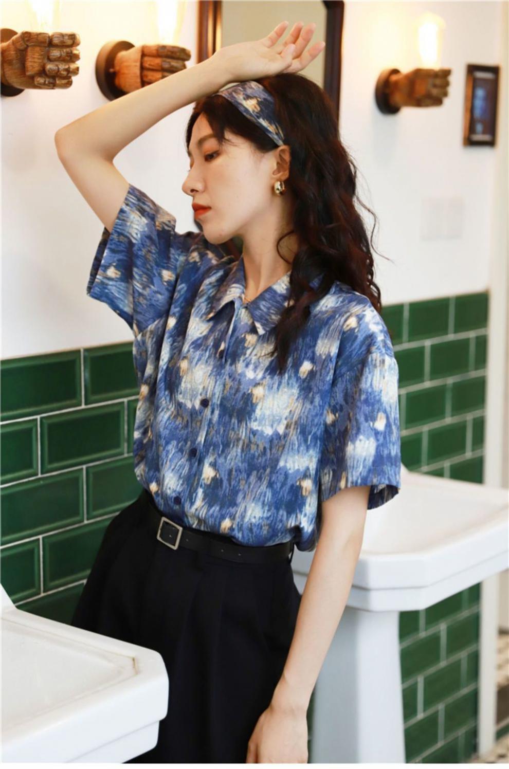 衬衫女韩版夏季2022年新款复古上衣港风印花短袖花显瘦设计感小众女士