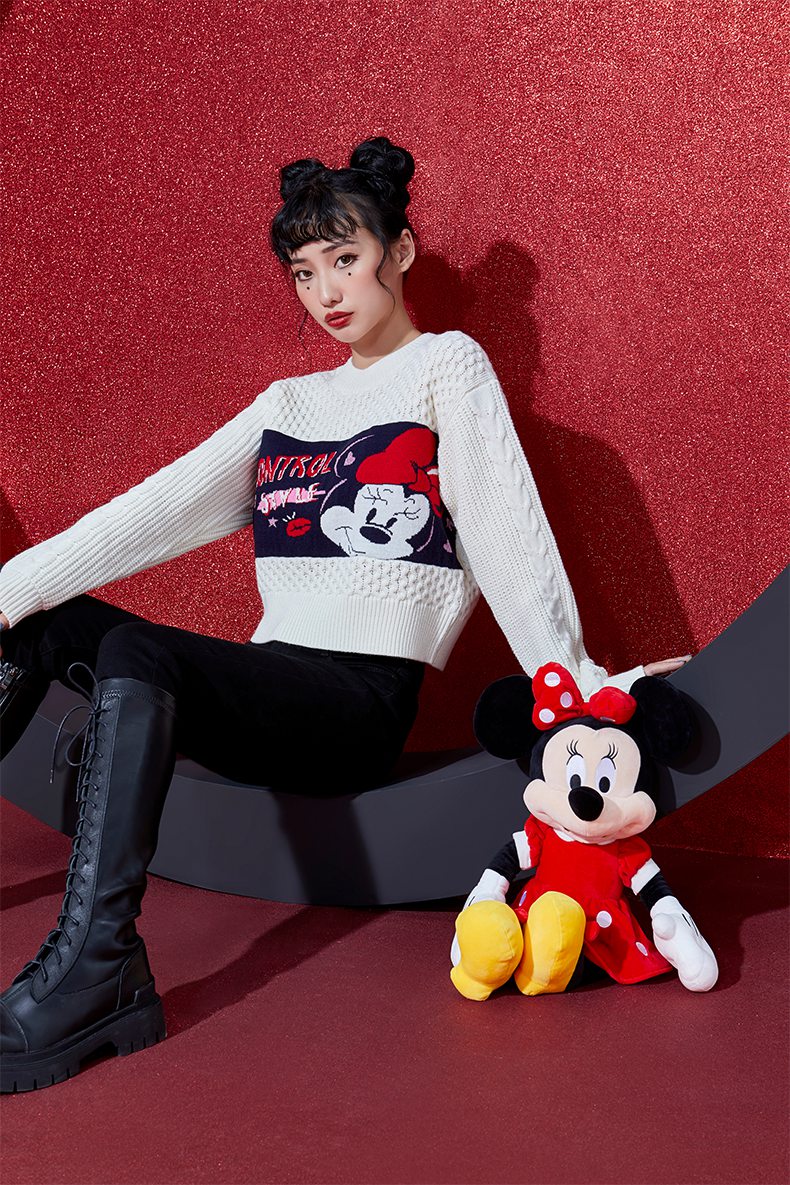 five plus2021秋冬新款女装迪士尼米妮联名长袖针织衫女宽松套头 米白