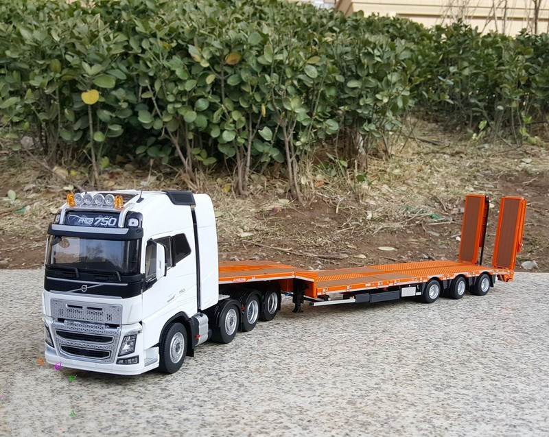 收藏级沃尔沃卡车模型精致16牵引车84拖头平板运输132合金汽车模型