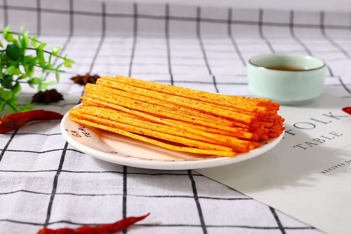 棒棒素牛辣条16克*30袋黄色辣条细棍干硬棒棒牛儿时麻辣零食 棒棒素牛