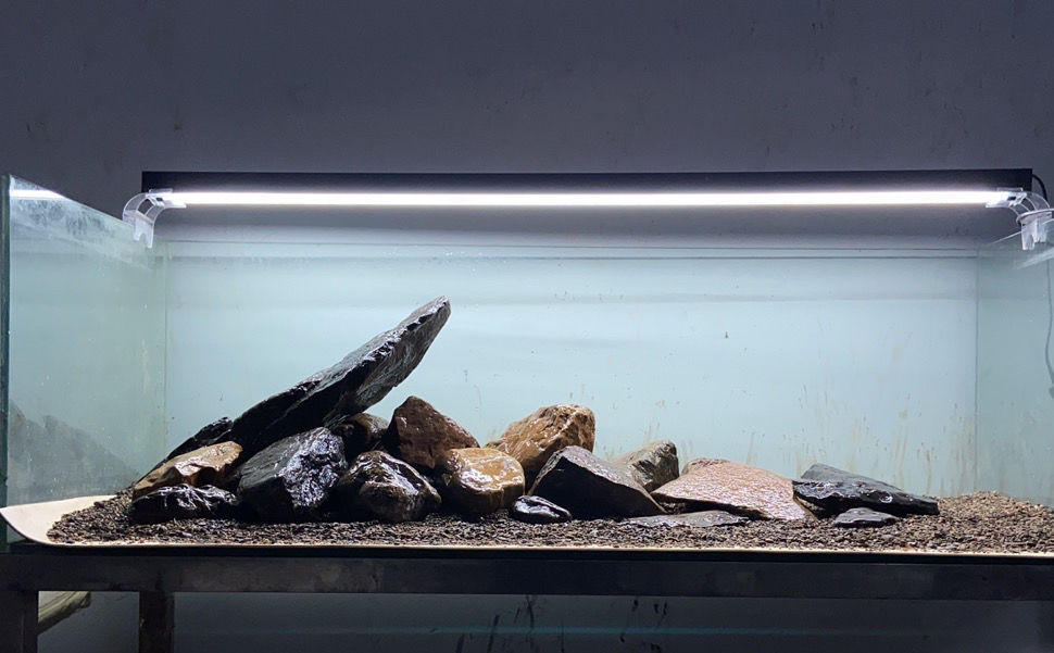 片岩原生溪流缸造景乌龟晒台虾虎三湖躲避爆藻开缸石冷水鱼溪流石中