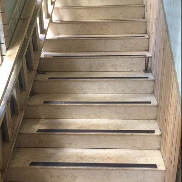 橡胶梯步防滑条pvc幼儿园楼梯防滑条 收边橡胶条地面台阶自粘式皮条