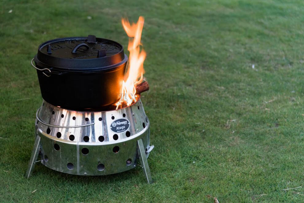 轻奢 德国petromax户外厨具吊锅野炊野餐野营露营平底铸铁荷兰锅 ft3