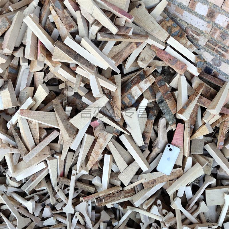 迦南歌基迦南歌基小块干柴火木头篝火柴火木柴烧火柴木材干柴壁炉户外