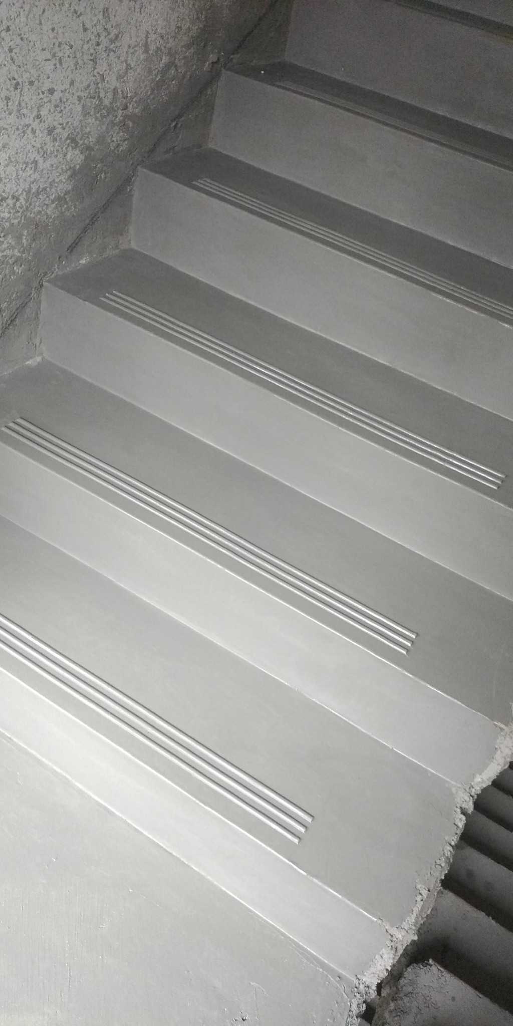 楼梯的工具粉刷踏步防滑条神器两道防滑槽三道防滑条水泥砂浆防滑条