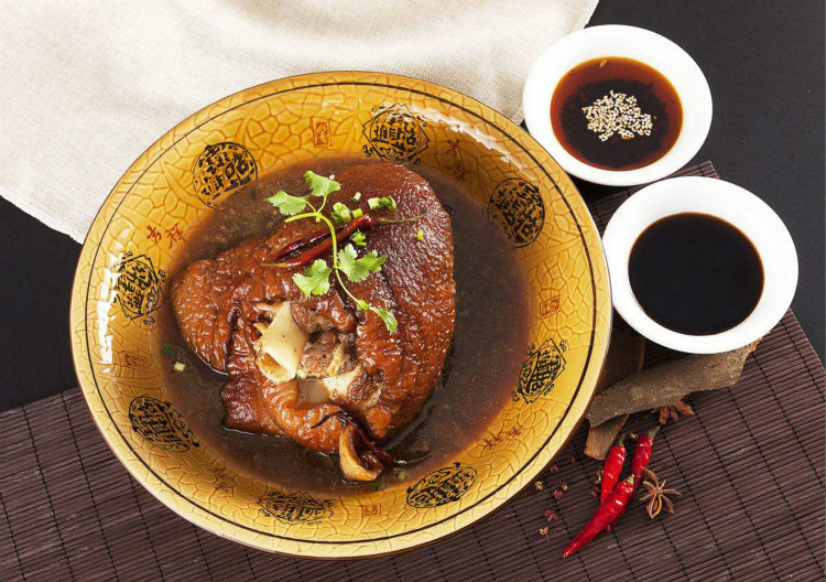 年货河南特产真空包装加热开袋即食太康肘子麻辣卤味猪肉熟食五香肘子