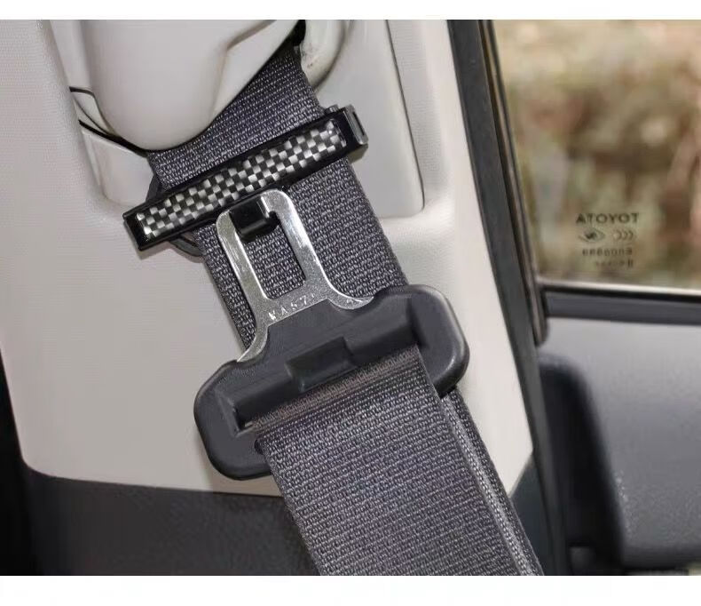 安全带限位器汽车安全带限位器延长器孕妇保险带专用固定器卡扣夹子
