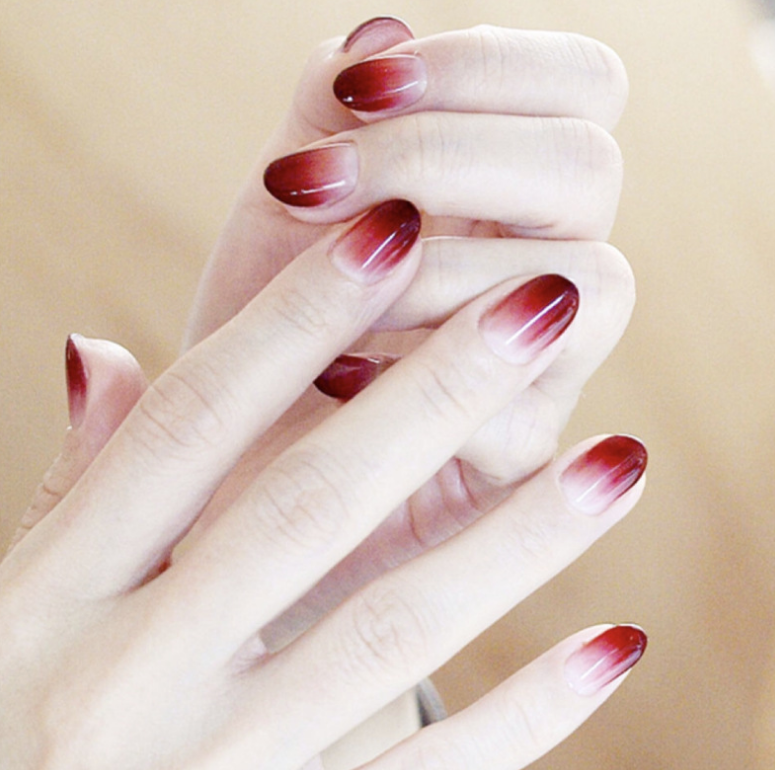 抖音假指甲贴片成品显白渐变色穿戴甲可拆卸果冻胶持久防水美甲片