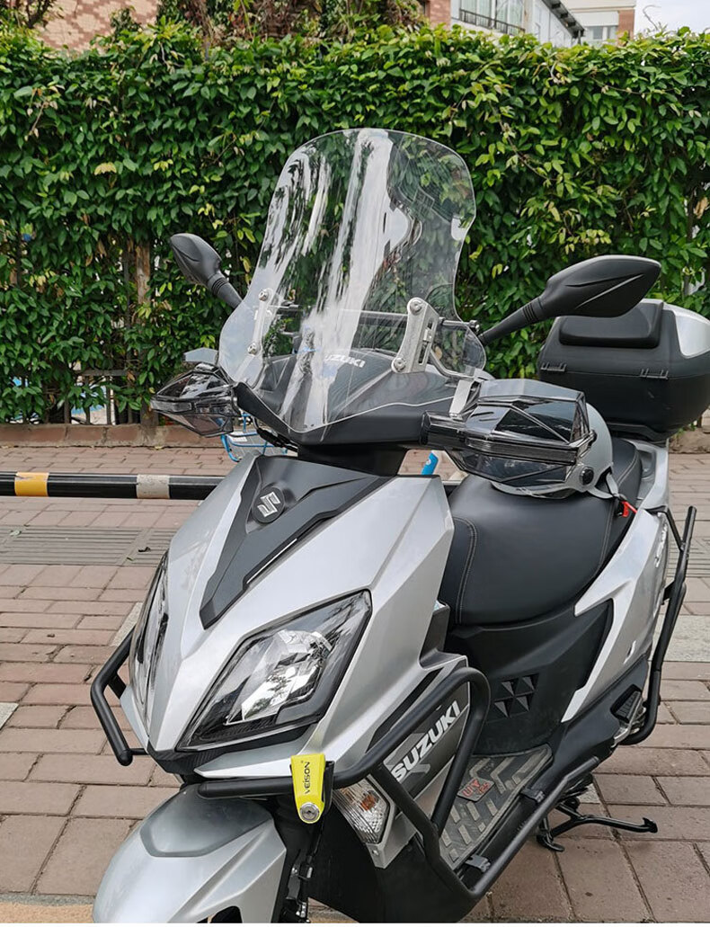 适用铃木uy125风挡改装配件踏板 摩托车前挡风玻璃挡风板改装配件 d