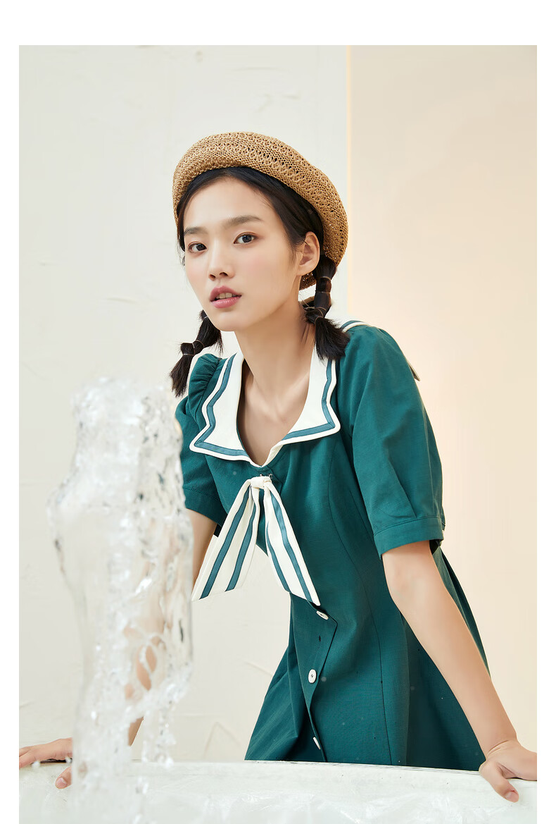 魔法奇遇记 紫涵2021年夏装新款女短袖连衣裙小个子方领裙子时尚 咖格